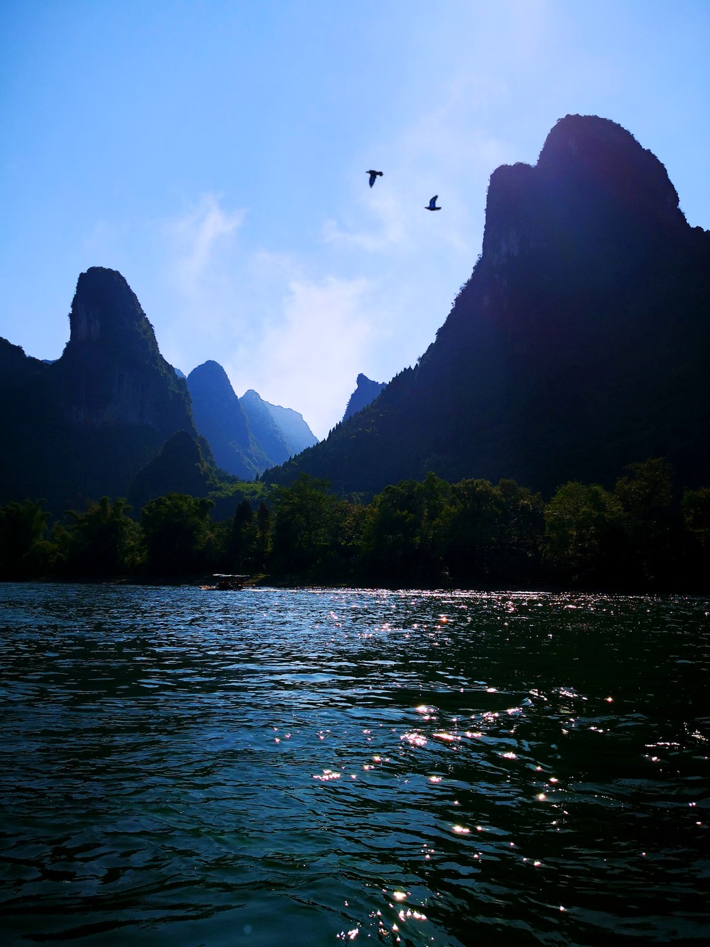 赞美山水风景的心情_赞美桂林的山水的诗_赞美桂林山水的古诗