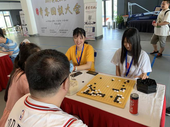 围棋手的段位和级别的关系_中国围棋女棋手等级分_围棋女棋手段位