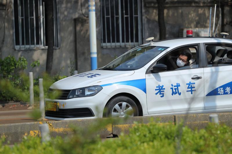 上海考驾照需要哪些证件_上海考驾照一般要多久_上海考驾照要考几个科目